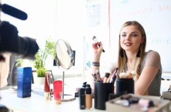 What Are the Best Makeup Tips for a Flawless Base?