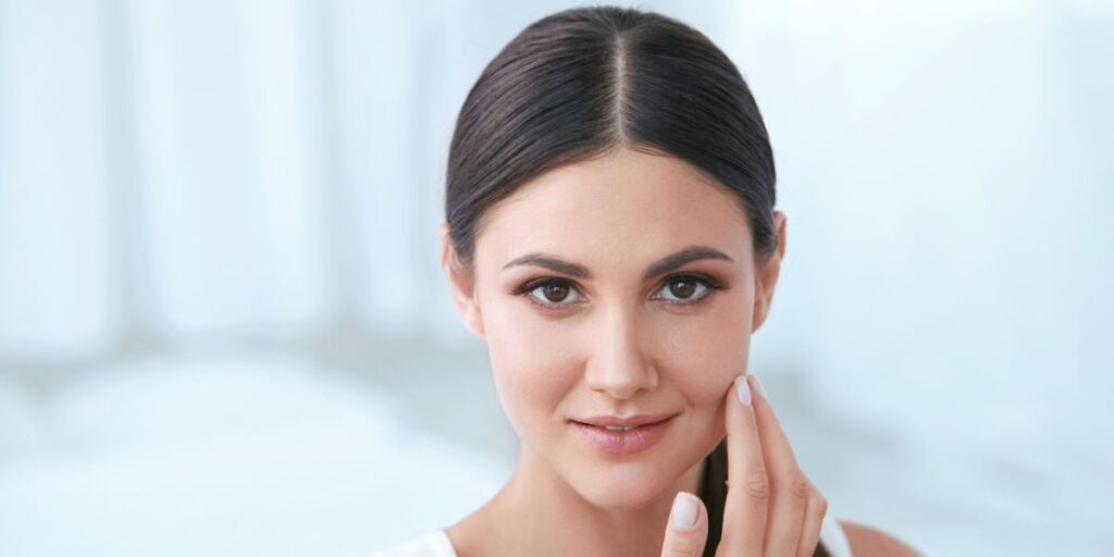 How to Achieve Healthy Skin While Traveling